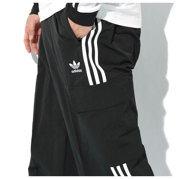 NEW Mens ADIDAS ORIGINALS CARGO Trefoil Track PANTS XL HR3364 Black White - Picture 3 of 7